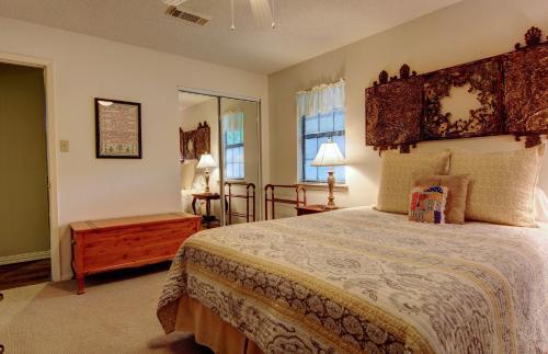 Leaning Oak Prd923 Home