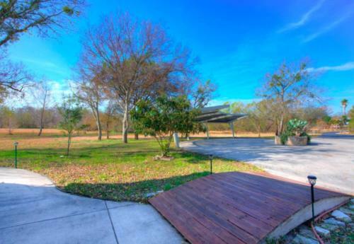 Lodge Mesquite Creek Cabin By River Road Vacation Rentals