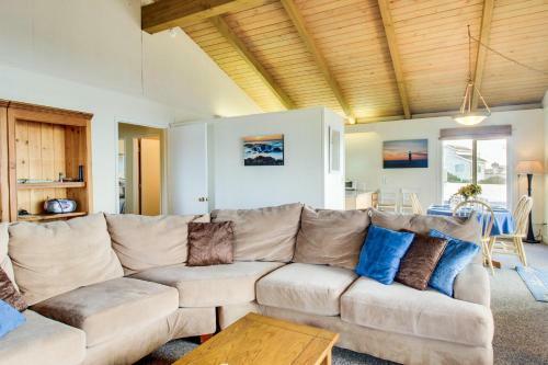 Beach Retreat -- Upper Retreat