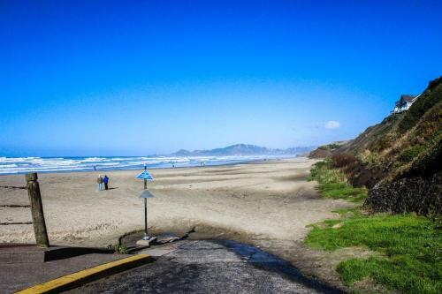 Beach Retreat -- Upper Retreat