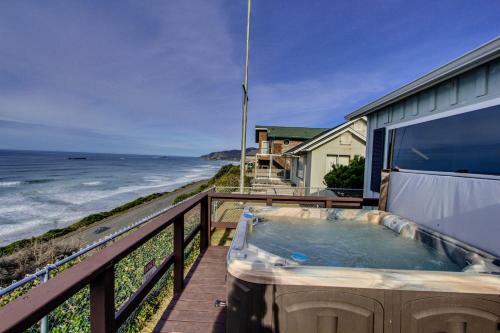 Beverly Beach Whale Lookout