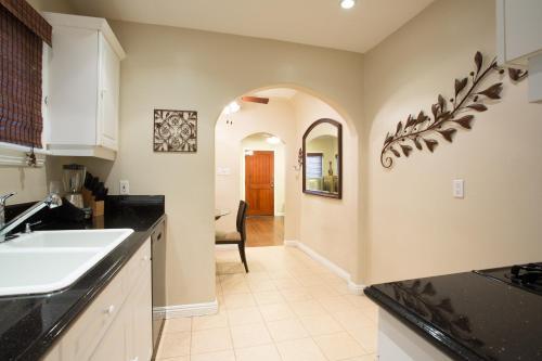 128 39th Street A (68438)