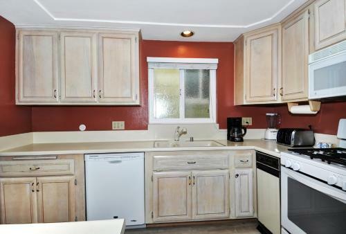 Apartamento 1005 E Balboa #2 - 4 Bedroom Condo
