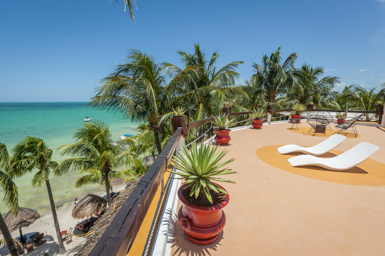 Beachfront Hotel La Palapa Holbox