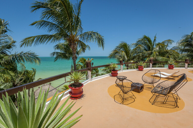 Beachfront Hotel La Palapa Holbox