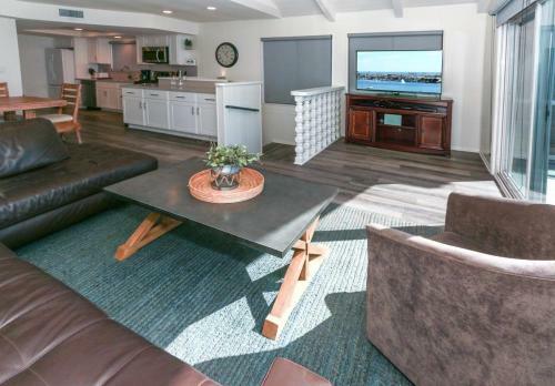 3104 W Ocean Front B (68455)