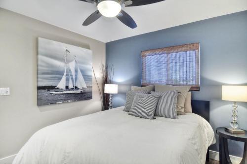 Newport Beach - Triplex