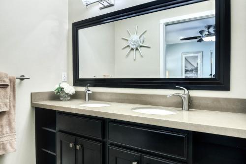 Newport Beach - Triplex