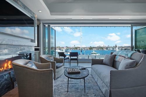 Newport Paradise