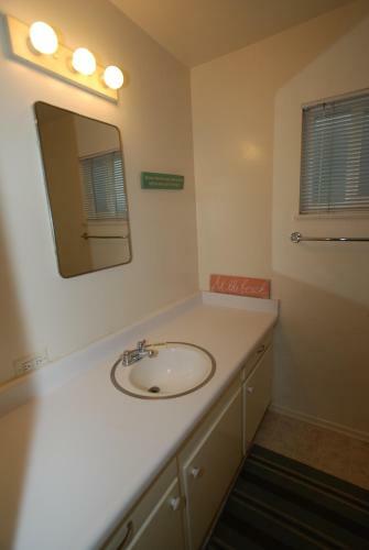 508 E Ocean Front A (68142)