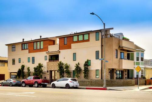 Nb-128a - Modern Luxury 1 Three-bedroom Apartment