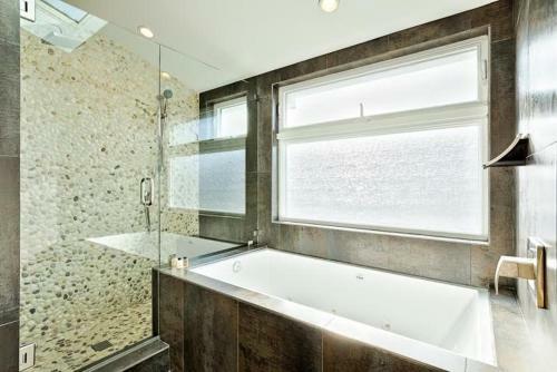 Nb-128a - Modern Luxury 1 Three-bedroom Apartment