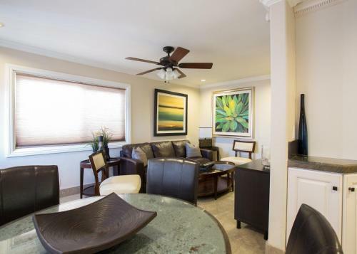 128 39th Street B (68439)