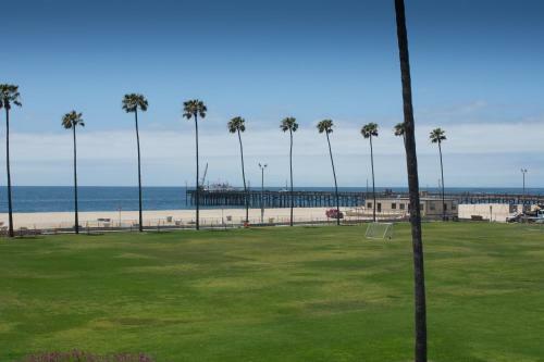 926 E Ocean Front (68456)