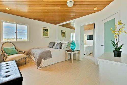 Laguna View Home