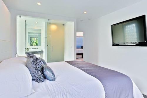 Laguna View Home