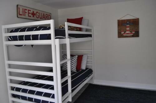 916 E. Balboa A (68425)