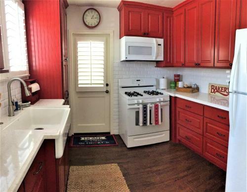 Apartamento 208 Amethyst Unit A 3 Bedroom Condo