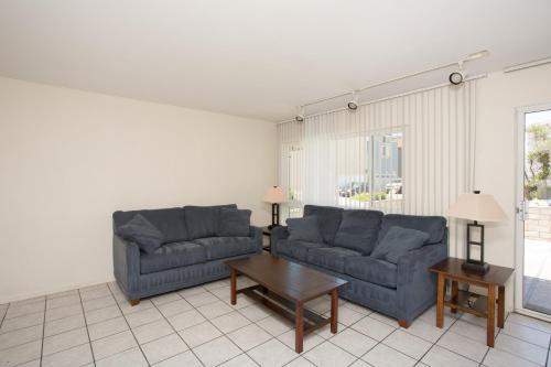 3610 Seashore Drive (68250)
