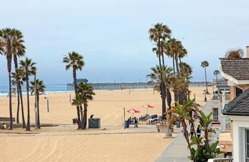 1404 W Ocean Front B (68166)