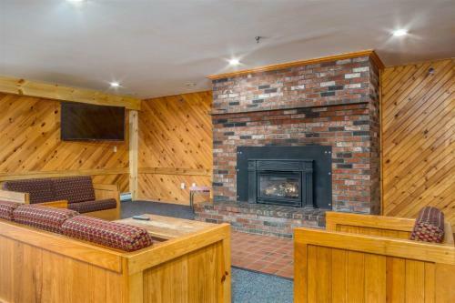 Slopeside: Brookside II B-311