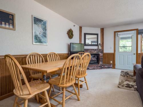 Slopeside: Brookside I B-406