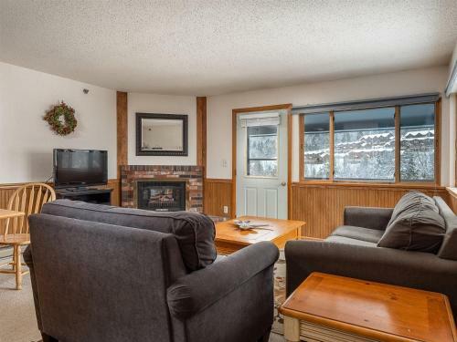Slopeside: Brookside I B-406