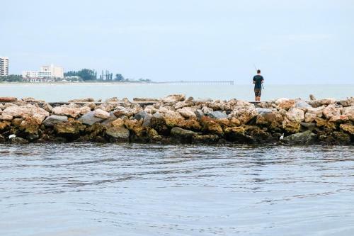 Sea Esta On Shakett Creek