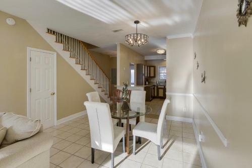 Carolina Waterfront Rentals - Arco Townhouse