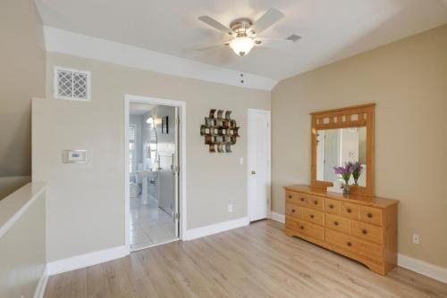 Carolina Waterfront Rentals - Arco Townhouse