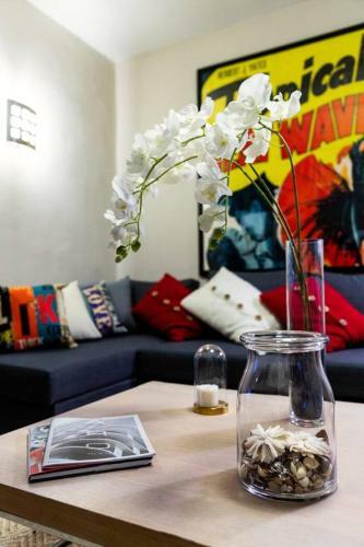 Amazing Soho Apartments With Private Backyard