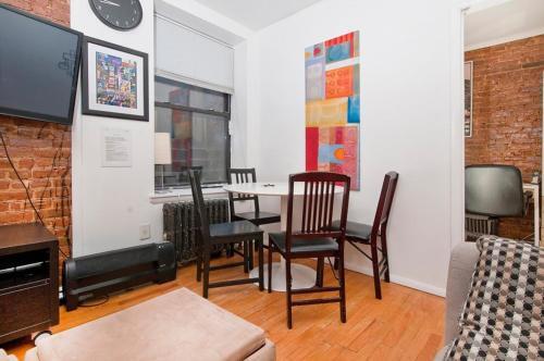 329 East Apartment #232480 Apts