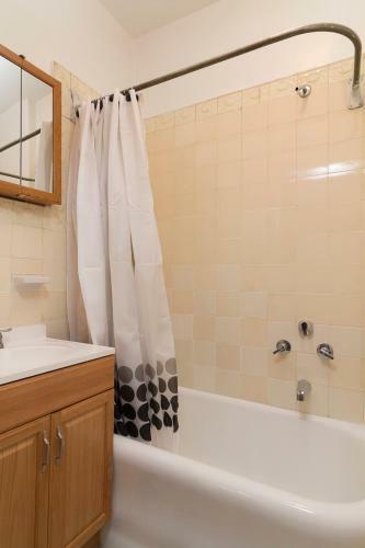 Central Two Bedroom Apartment In Times Square
