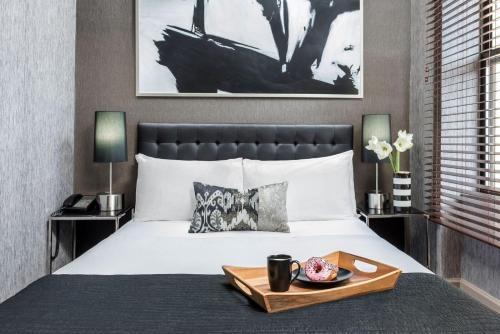 Park West Hotel