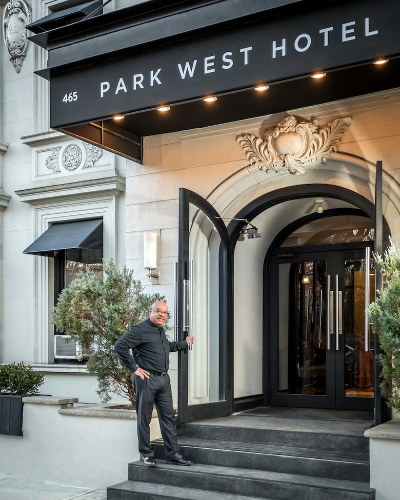 Park West Hotel