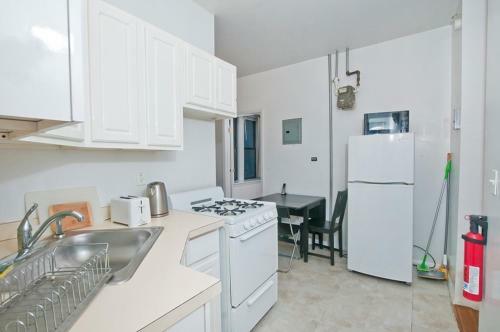 335 East Apartment #232444 Apts