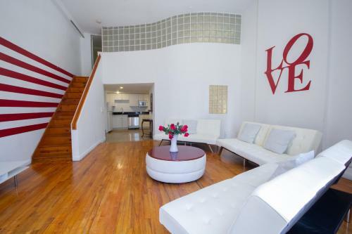 Studio Plus - Midtown Spacious Apartment