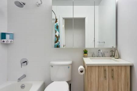 Sunny Apartment In Chelsea