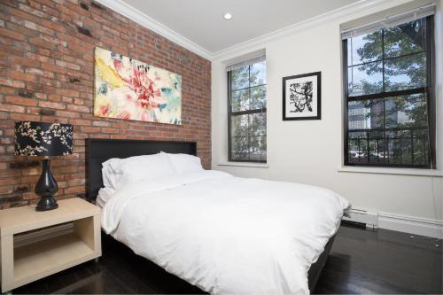 Midtown West 2 Bedroom Apartment