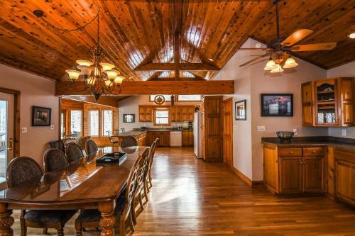 American Dream Five-bedroom Holiday Home