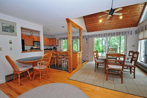 Sunrise Four-bedroom Holiday Home