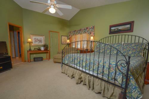 American Pride Five-bedroom Holiday Home