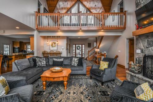 Friday's Escape Seven-bedroom Holiday Home