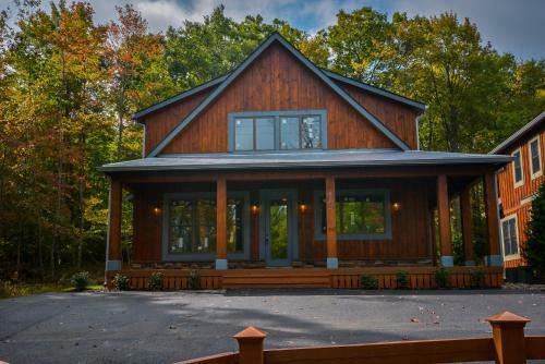 Once In A Blue Moon Five-bedroom Holiday Home