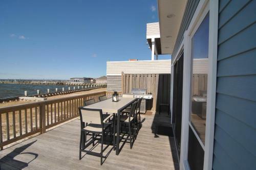 77 Bay View Walk