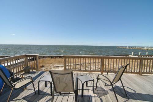 77 Bay View Walk