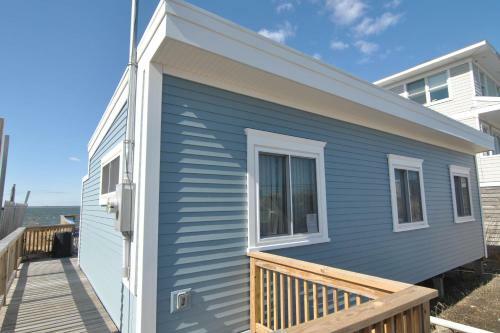 77 Bay View Walk