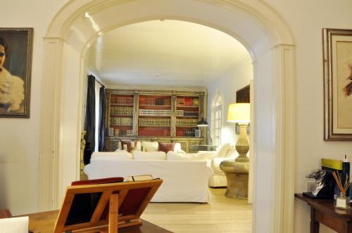Hotel White House