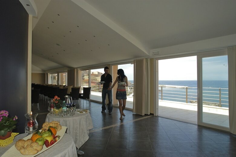 Janus Hotel