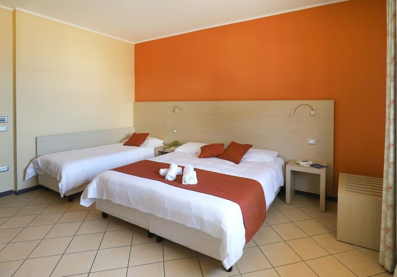 Janus Hotel
